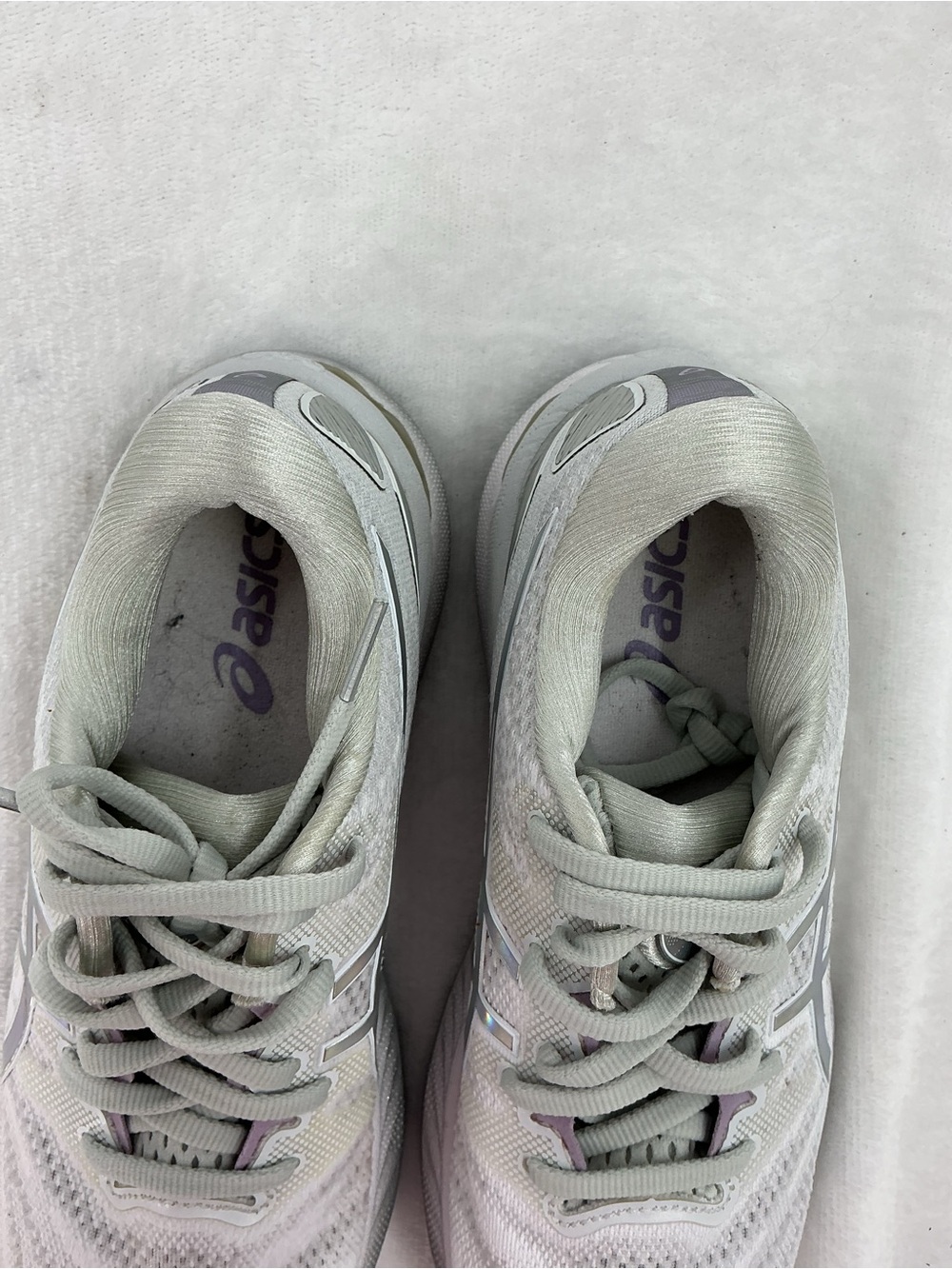 ASICS Light Gray and Lavender Mesh Running Shoes B 45 - Picture 2 of 7